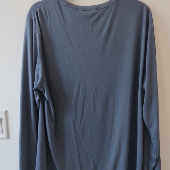 Theory Men’s Long Sleeve Tee - Picture 3 of 3